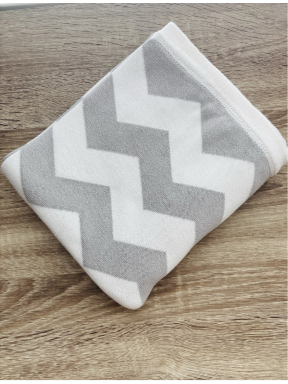 Pottery Barn Kids Baby Stroller Blanket Gray/White Chevron Stripe 30” X 40”